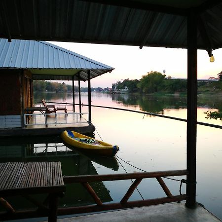 River Marina Resort Uthajthani Kültér fotó
