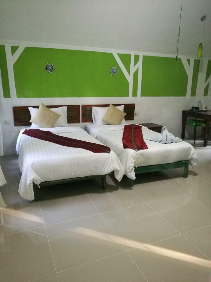 River Marina Resort Uthajthani Kültér fotó